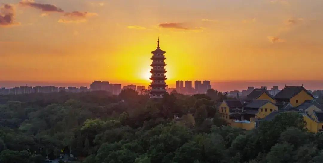 适合女性独自旅行的6个城市,心累了,就去小住三五天吧!(图4)
